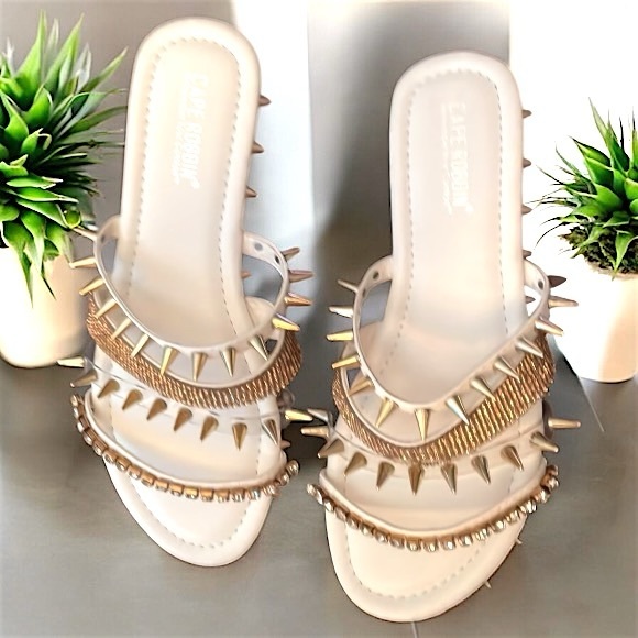 Cape Robbin Xtreme Studded Women’s Sandals - Picture 13 of 16